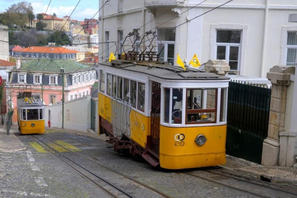 C2 Bairro Alto 18Th Century Beautiful Apartment Lisbon Exterior photo