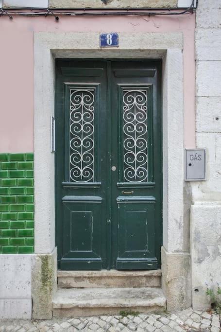 C2 Bairro Alto 18Th Century Beautiful Apartment Lisbon Exterior photo